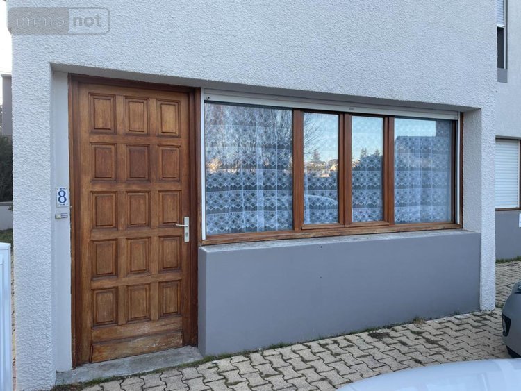 Location appartement Saint-Chély-d'Apcher 48200 Lozère 25 m2  300 euros