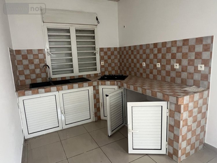 Maison a vendre Saint-Pierre 97410 Réunion 98 m2 4 pièces 298000 euros