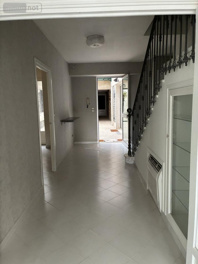 Appartement a vendre Saint-Affrique 12400 Aveyron 198 m2 6 pièces 238000 euros