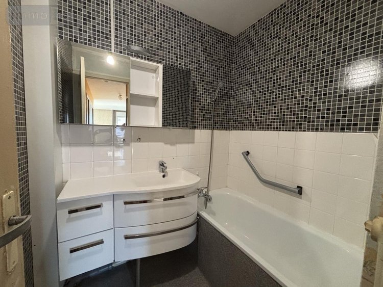 Appartement a vendre Angers 49000 Maine-et-Loire 60 m2 3 pièces 193800 euros