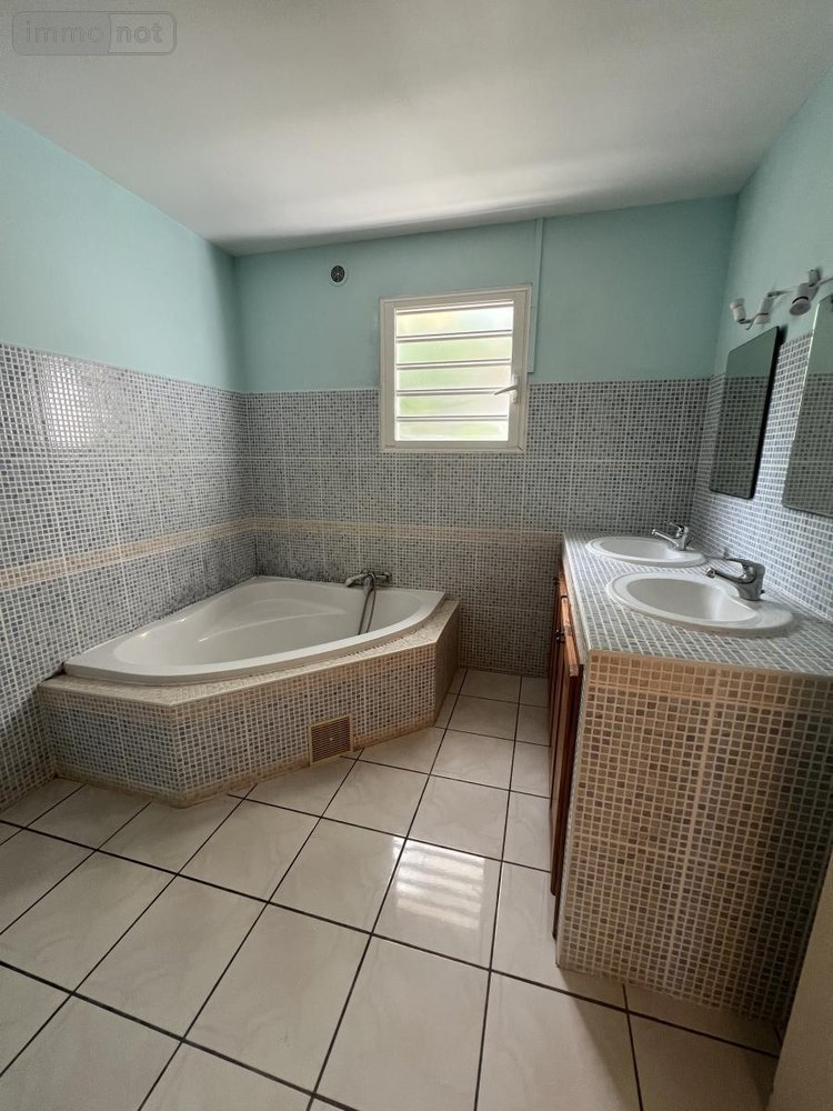 Maison a vendre Les Avirons 97425 Réunion 142 m2 5 pièces 398400 euros