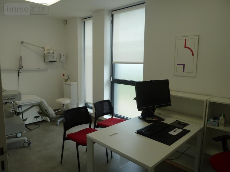 Location fonds et murs commerciaux Cambrai 59400 Nord 155 m2  687 euros