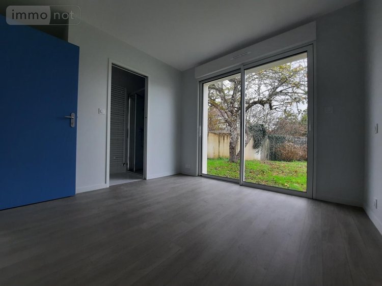 Location maison Challans 85300 Vendée 76 m2 4 pièces 1300 euros