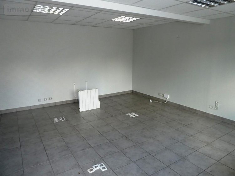 Fonds et murs commerciaux a vendre Lignol 56160 Morbihan 260 m2  69180 euros