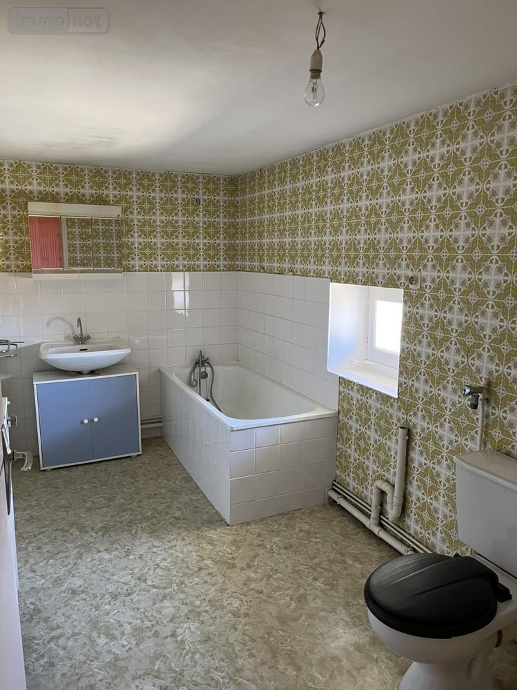 Maison a vendre Sainte-Hermine 85210 Vendée 159 m2 7 pièces 239000 euros