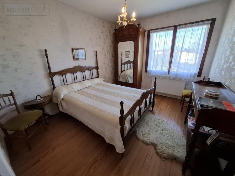 Maison a vendre Saintes 17100 Charente-Maritime 169 m2 6 pièces 280000 euros