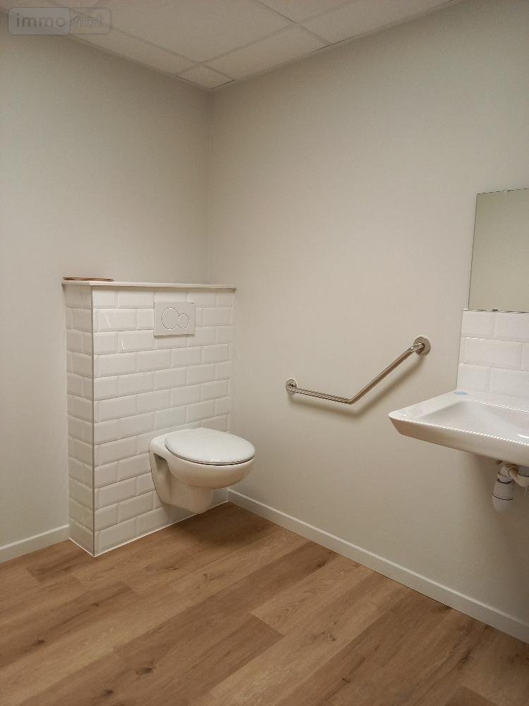 Location fonds et murs commerciaux Belleu 02200 Aisne 172 m2  2040 euros