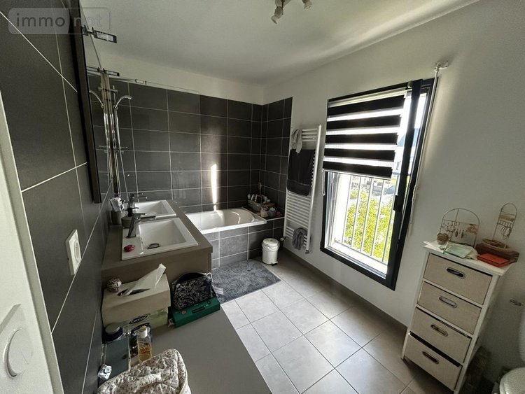 Location maison Saint-Malo 35400 Ille-et-Vilaine 85 m2  1318 euros