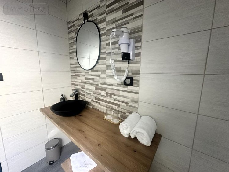 Fonds et murs commerciaux a vendre Anglards-de-Saint-Flour 15100 Cantal 850 m2  890000 euros