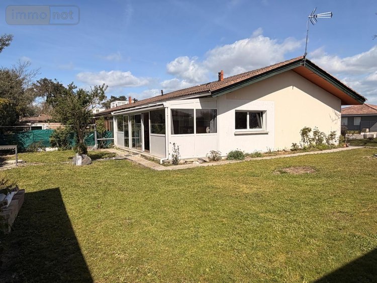 Location maison Parentis-en-Born 40160 Landes 63 m2 4 pièces 970 euros