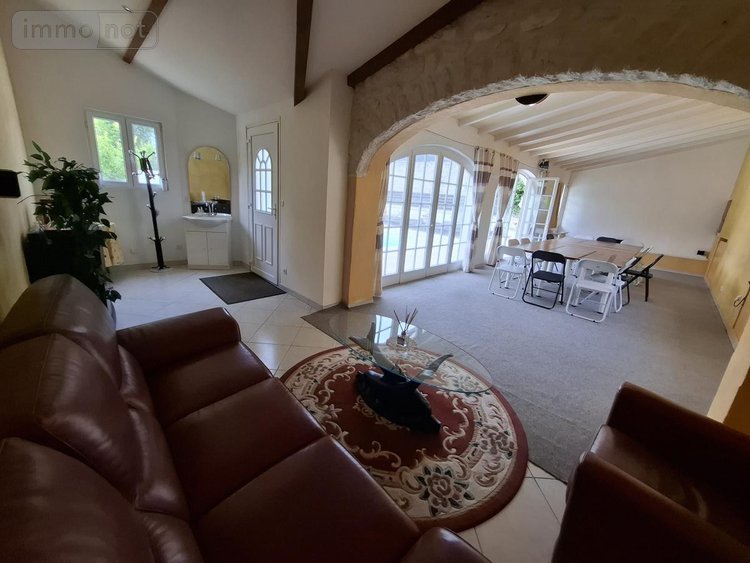 Maison a vendre Saintes 17100 Charente-Maritime 405 m2 11 pièces 500000 euros