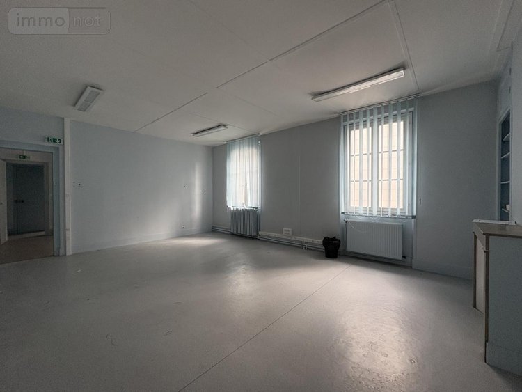 Fonds et murs commerciaux a vendre Laon 02000 Aisne 113 m2  139000 euros