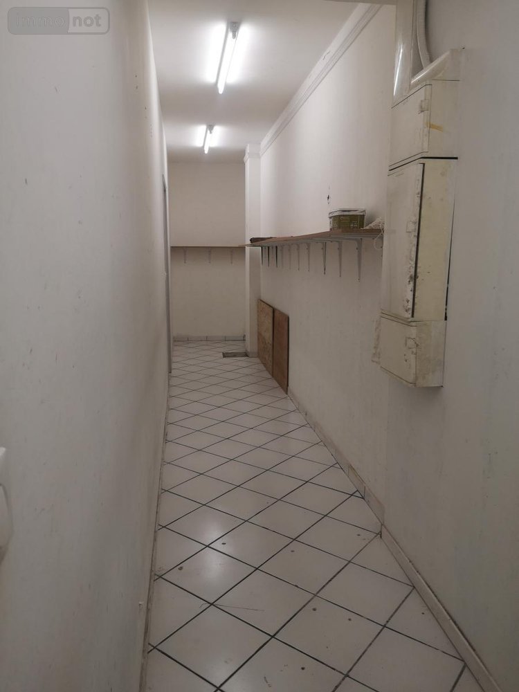 Location fonds et murs commerciaux Cambrai 59400 Nord 72 m2  990 euros