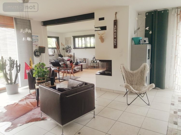 Maison a vendre Plouvorn 29420 Finistère 172 m2 9 pièces 333440 euros