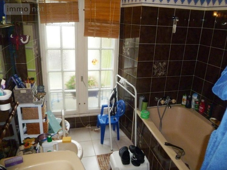 Fonds et murs commerciaux a vendre Guémené-sur-Scorff 56160 Morbihan 100 m2  173680 euros