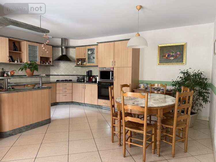 Maison a vendre Cholet 49300 Maine-et-Loire 158 m2 6 pièces 384880 euros