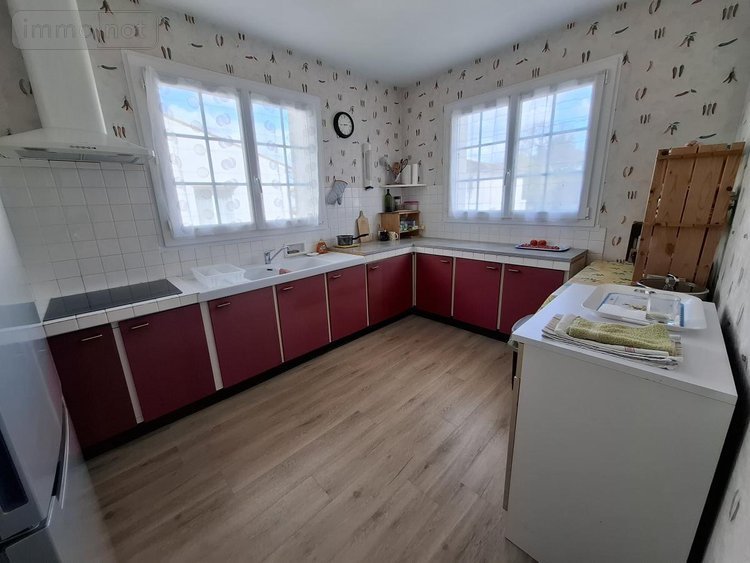 Maison a vendre Saintes 17100 Charente-Maritime 106 m2 5 pièces 218233 euros