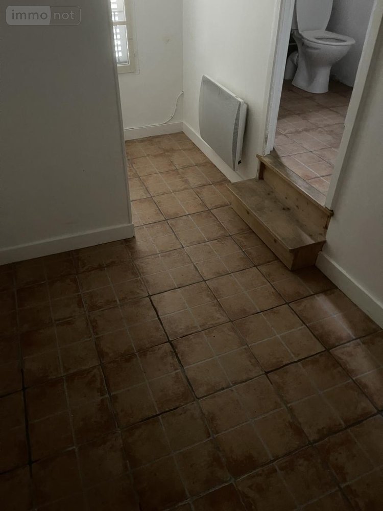 Location appartement Tours 37000 Indre-et-Loire 22 m2 2 pièces 470 euros