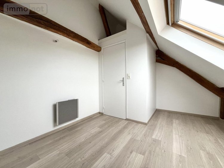 Location appartement Ville-Dommange 51390 Marne 99 m2  890 euros