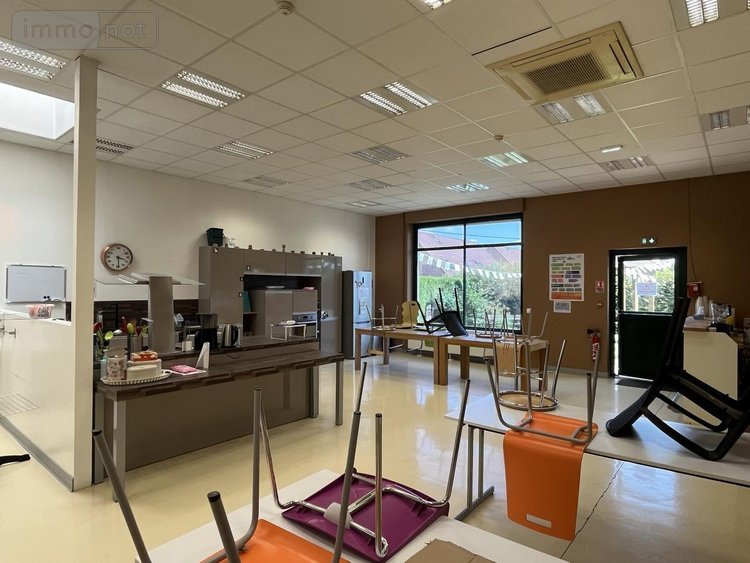 Fonds et murs commerciaux a vendre Courrières 62710 Pas-de-Calais 2074 m2  1340370 euros