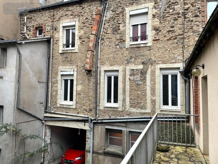Immeuble a vendre Laval 53000 Mayenne 420 m2  565920 euros