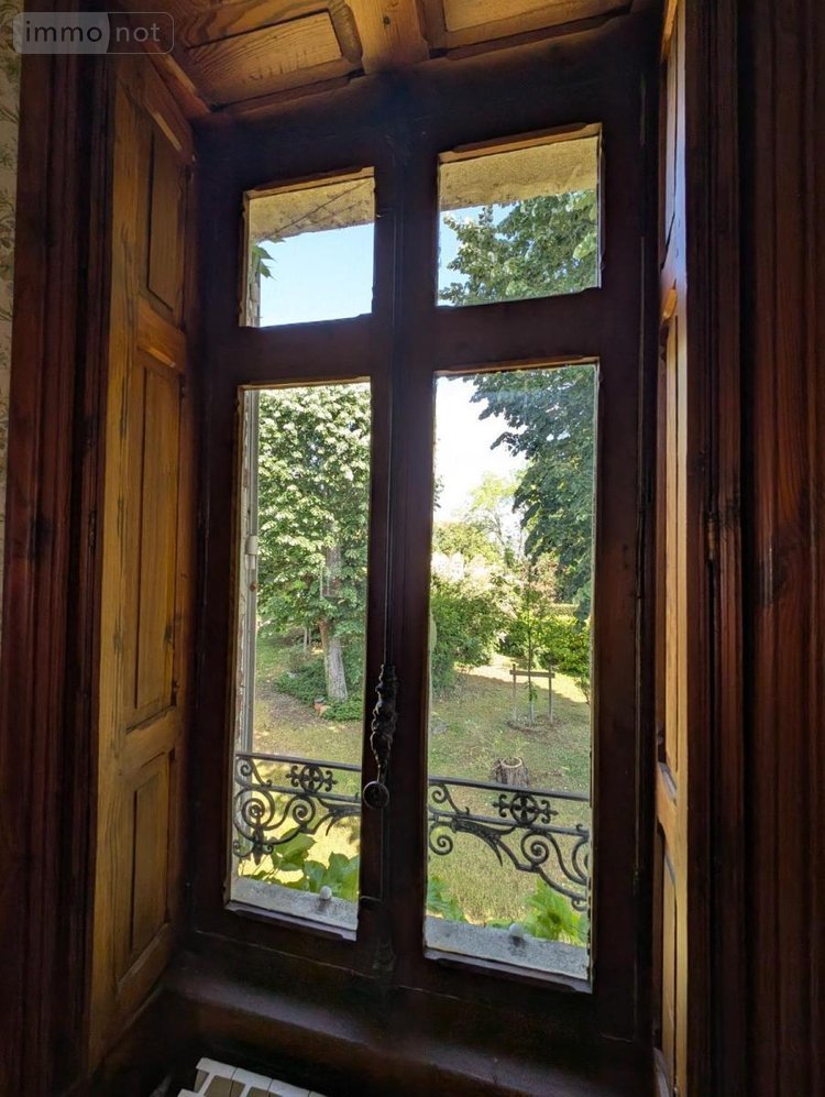Maison a vendre Broût-Vernet 03110 Allier 365 m2 13 pièces 298680 euros