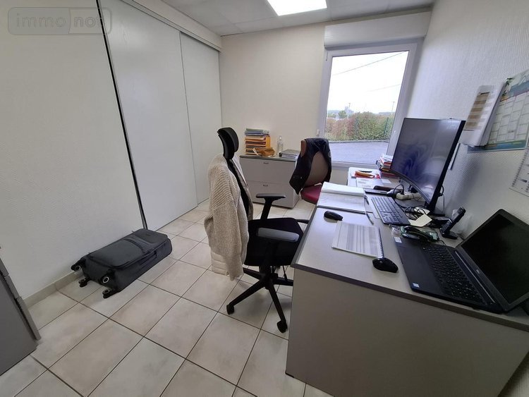 Fonds et murs commerciaux a vendre Saintes 17100 Charente-Maritime 249 m2  355000 euros