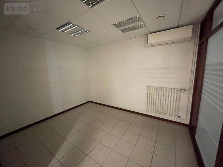 Location fonds et murs commerciaux Damparis 39500 Jura 115 m2  1200 euros