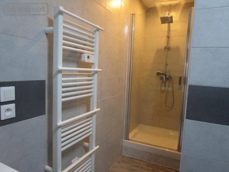 Location fonds et murs commerciaux Le Molay-Littry 14330 Calvados 280 m2  1377 euros