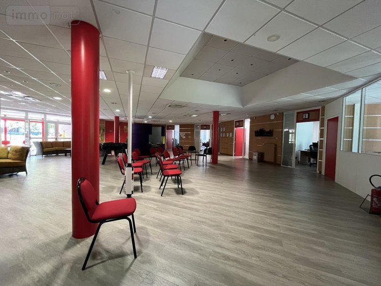 Fonds et murs commerciaux a vendre Laon 02000 Aisne 860 m2  999000 euros