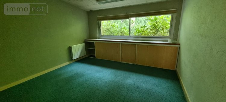 Fonds et murs commerciaux a vendre Auray 56400 Morbihan 300 m2  571240 euros