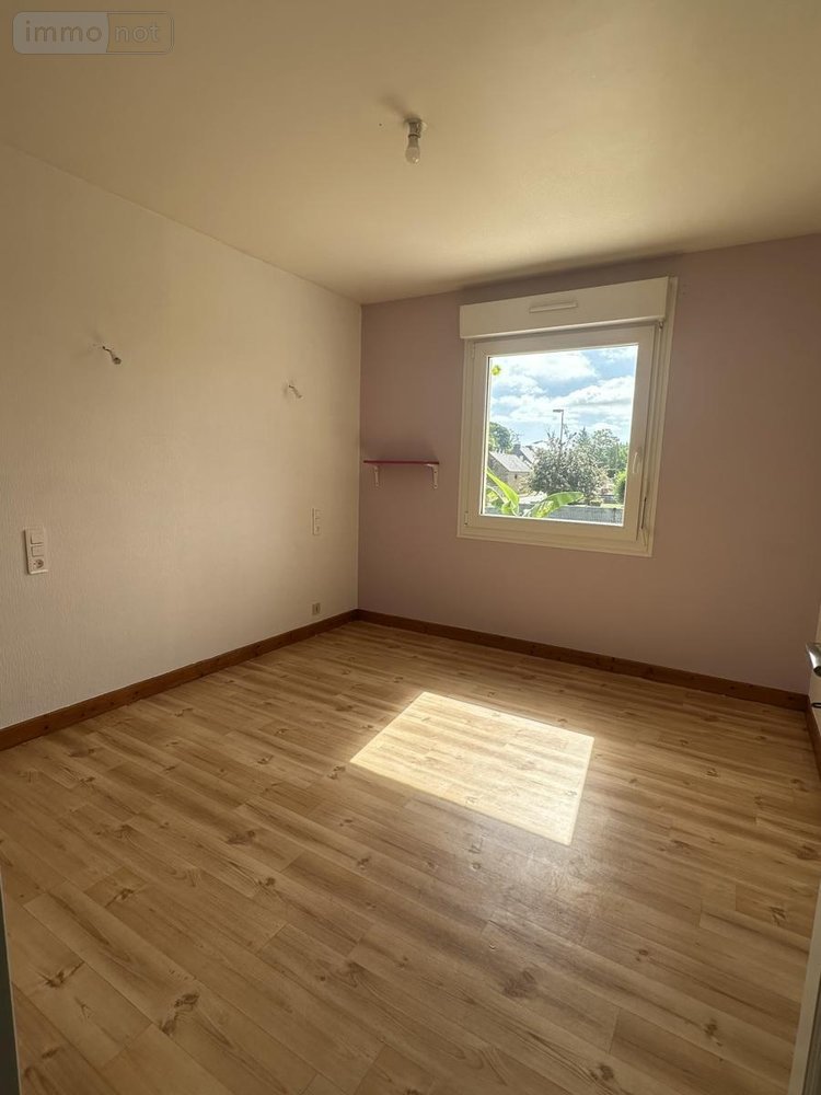 Location maison Plémet 22210 Côtes-d'Armor 119 m2  720 euros