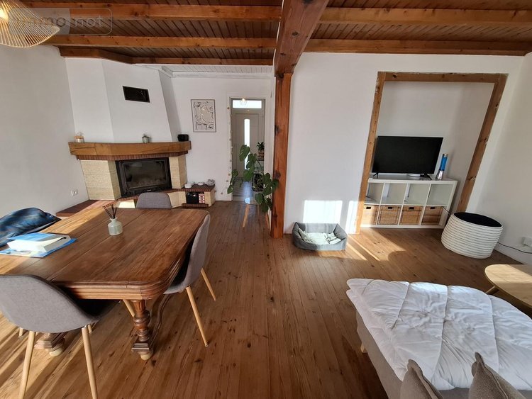 Maison a vendre Saintes 17100 Charente-Maritime 75 m2 4 pièces 199348 euros