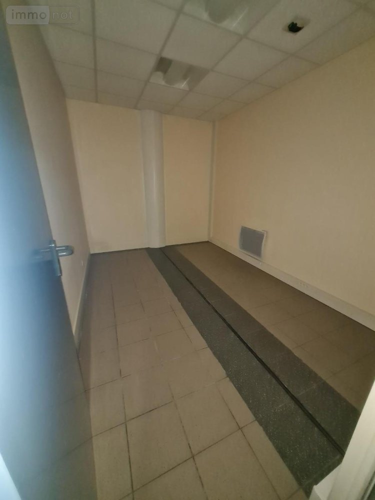 Fonds et murs commerciaux a vendre Vendôme 41100 Loir-et-Cher 602 m2  250000 euros