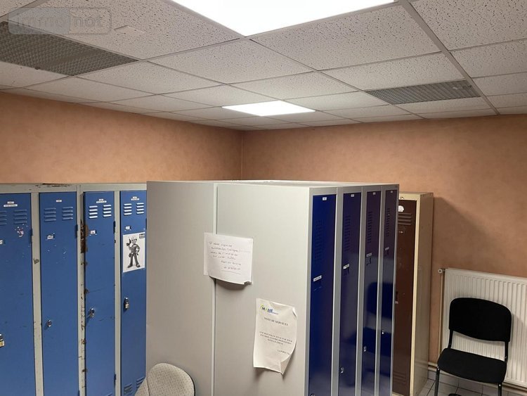 Fonds et murs commerciaux a vendre Caudry 59540 Nord 750 m2  366800 euros