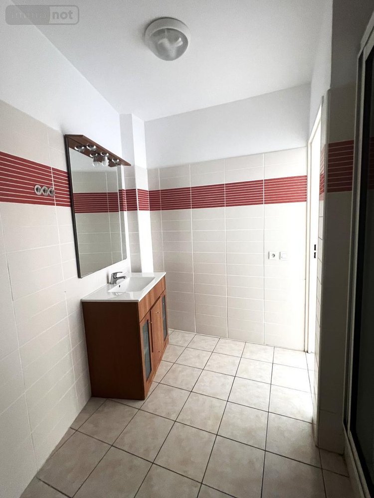 Appartement a vendre Saint-Pierre 97410 Réunion 47 m2 2 pièces 171000 euros