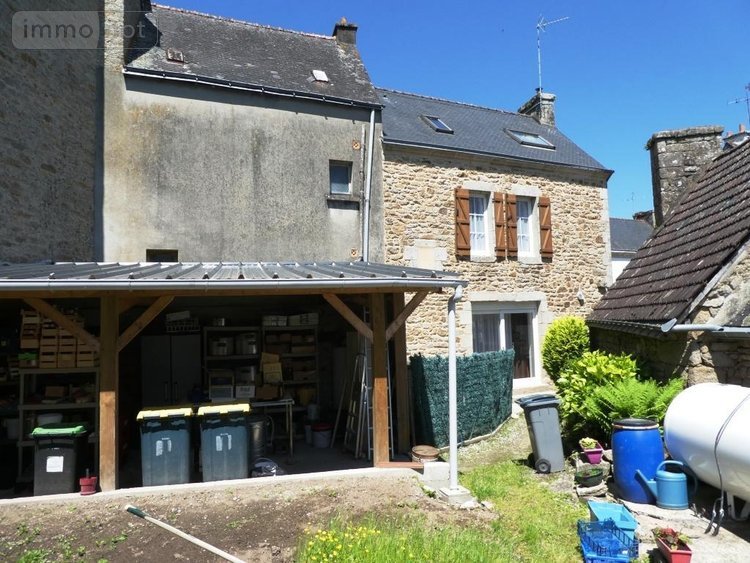 Immeuble a vendre Bubry 56310 Morbihan 400 m2  241600 euros