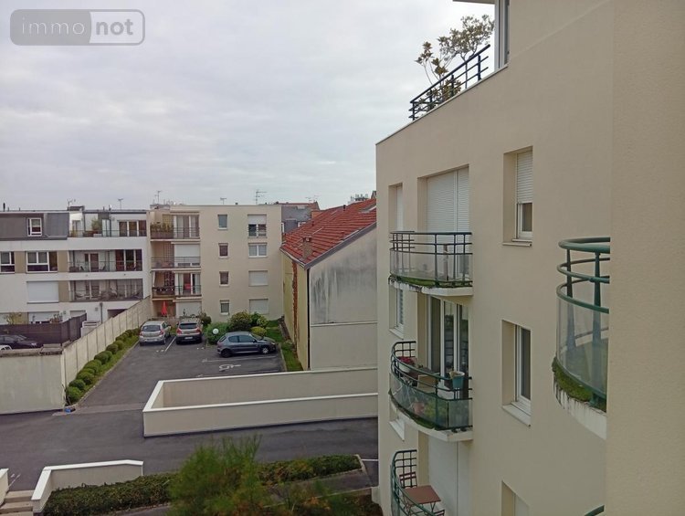 Location appartement Reims 51100 Marne 56 m2 2 pièces 735 euros