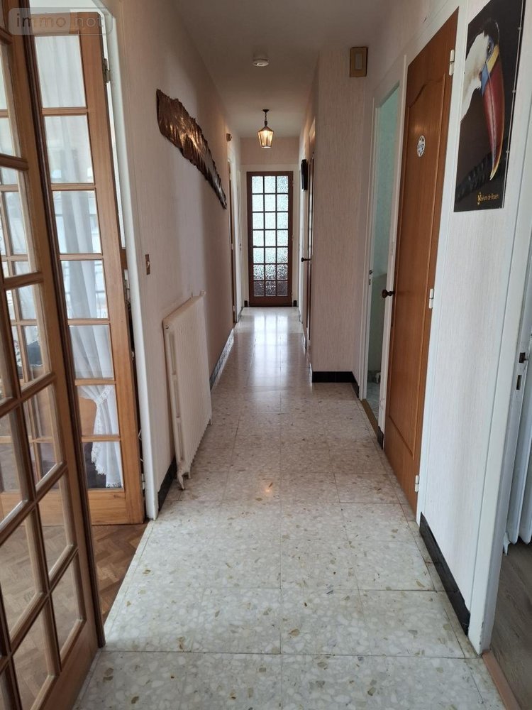 Maison a vendre Saintes 17100 Charente-Maritime 106 m2 5 pièces 199348 euros