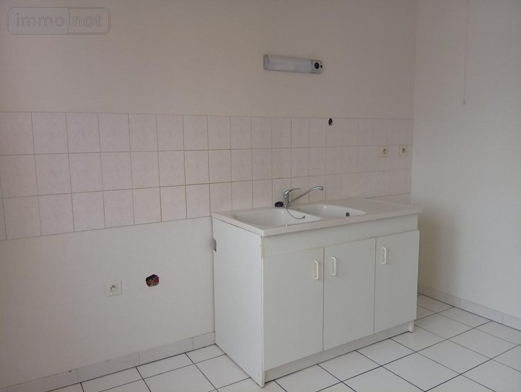 Location appartement Reims 51100 Marne 56 m2 2 pièces 735 euros