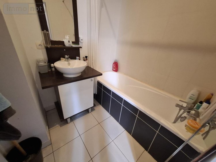 Immeuble a vendre Saintes 17100 Charente-Maritime 161 m2  355950 euros