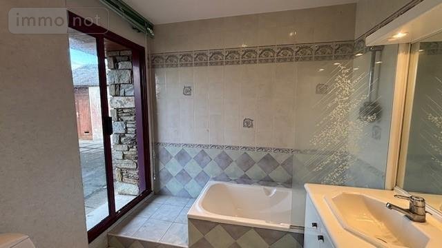 Immeuble a vendre Lannion 22300 Côtes-d'Armor 236 m2  365600 euros