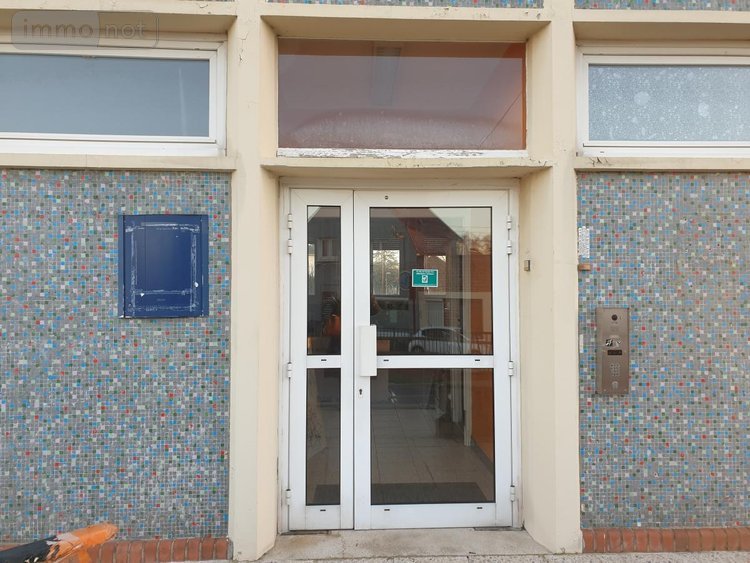 Location fonds et murs commerciaux Leforest 62790 Pas-de-Calais 66 m2  896 euros