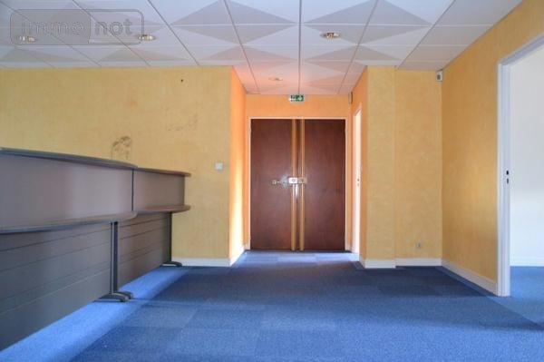 Location fonds et murs commerciaux Le Mans 72000 Sarthe 307 m2  2800 euros