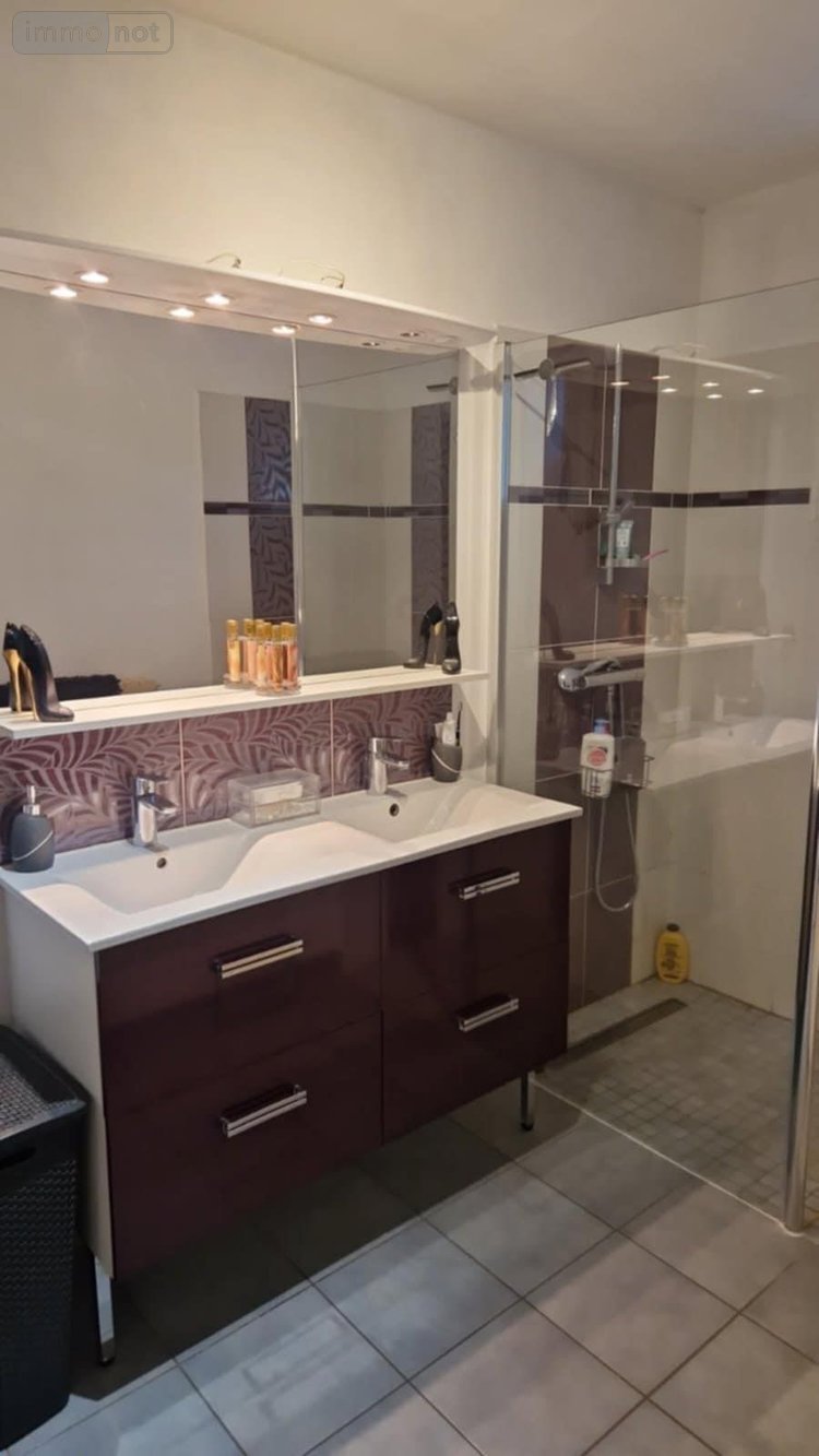 Location maison Châtenoy-le-Royal 71880 Saône-et-Loire 132 m2 5 pièces 1150 euros