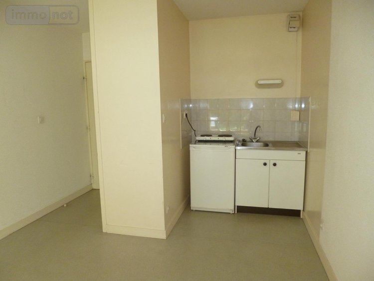 Location appartement Bourg-en-Bresse 01000 Ain 28 m2 1 pièce 380 euros