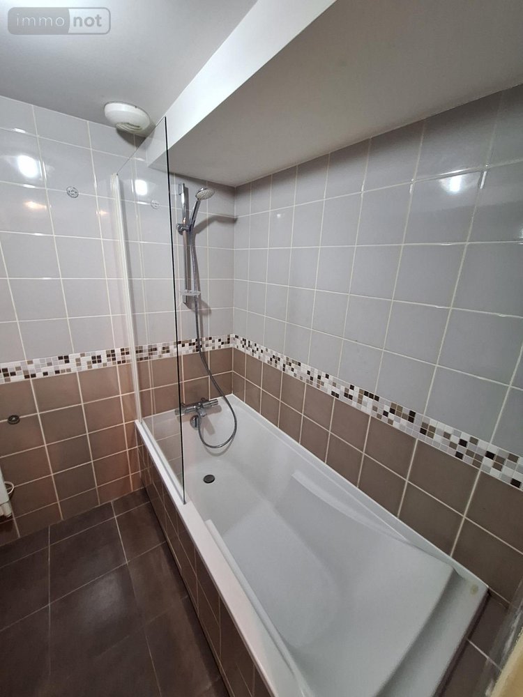 Location appartement Chalon-sur-Saône 71100 Saône-et-Loire 37 m2 1 pièce 395 euros