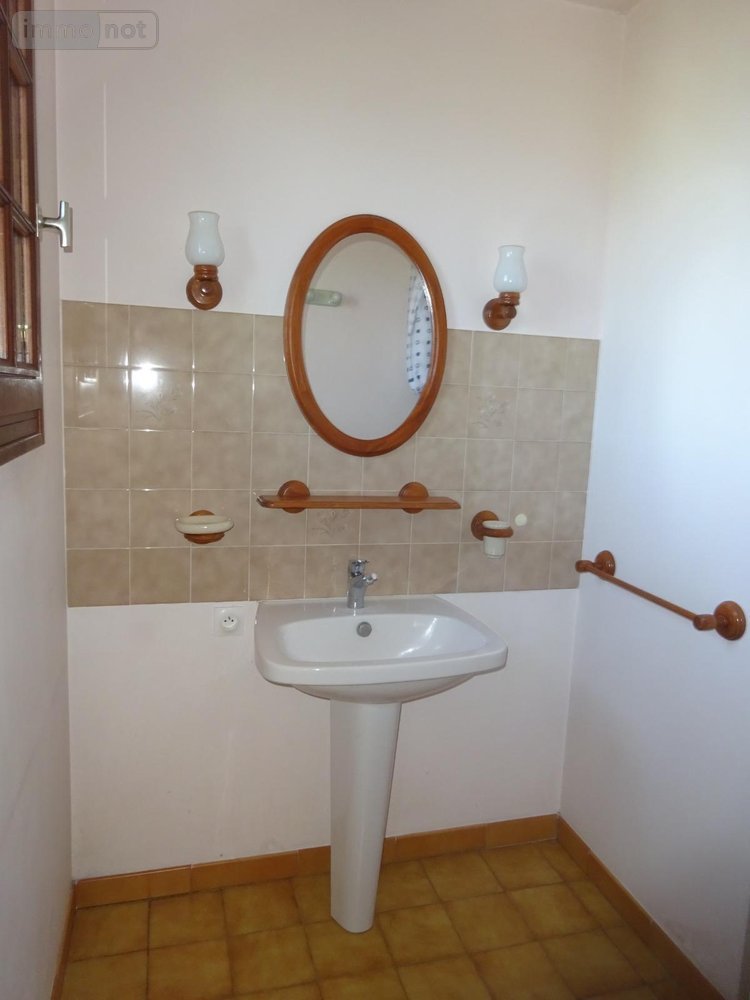 Location maison Arcisses 28400 Eure-et-Loir 100 m2 4 pièces 850 euros