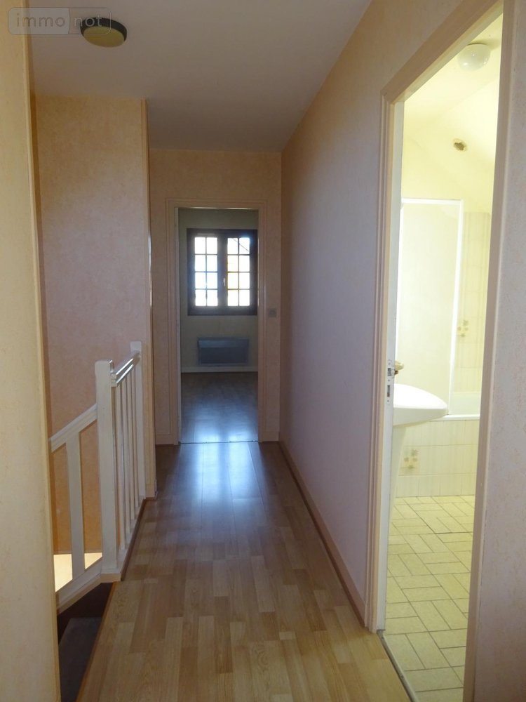 Location maison Arcisses 28400 Eure-et-Loir 100 m2 4 pièces 850 euros