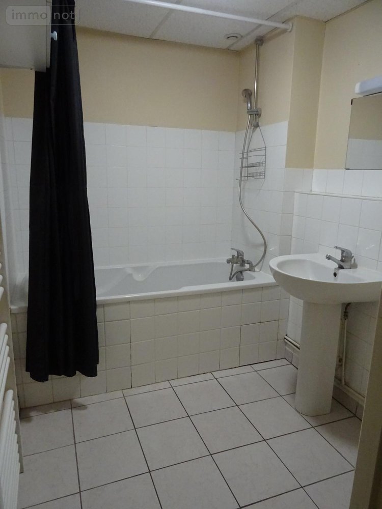 Location appartement Bourg-en-Bresse 01000 Ain 73 m2 4 pièces 600 euros